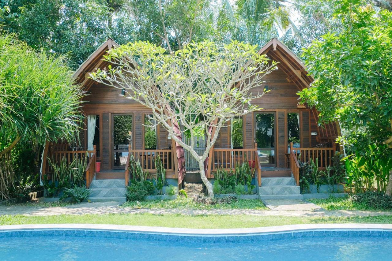 Adi Bungalow Nusa Penida Redpartner Ped Exterior photo
